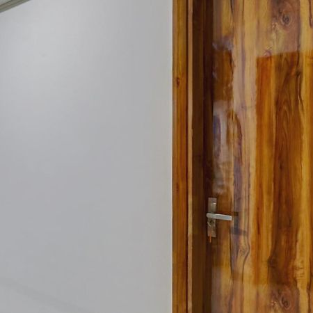Collection O The Doors Near Appu Ghar Gurgaon Exterior foto