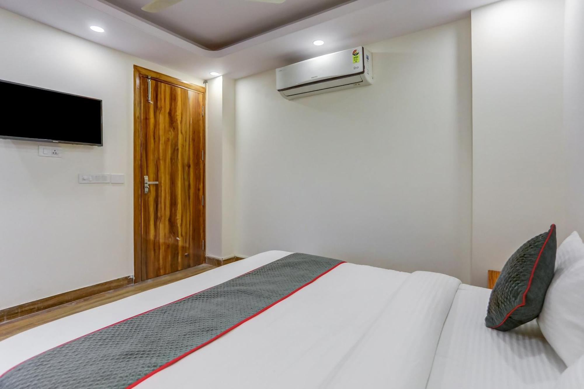 Collection O The Doors Near Appu Ghar Gurgaon Exterior foto