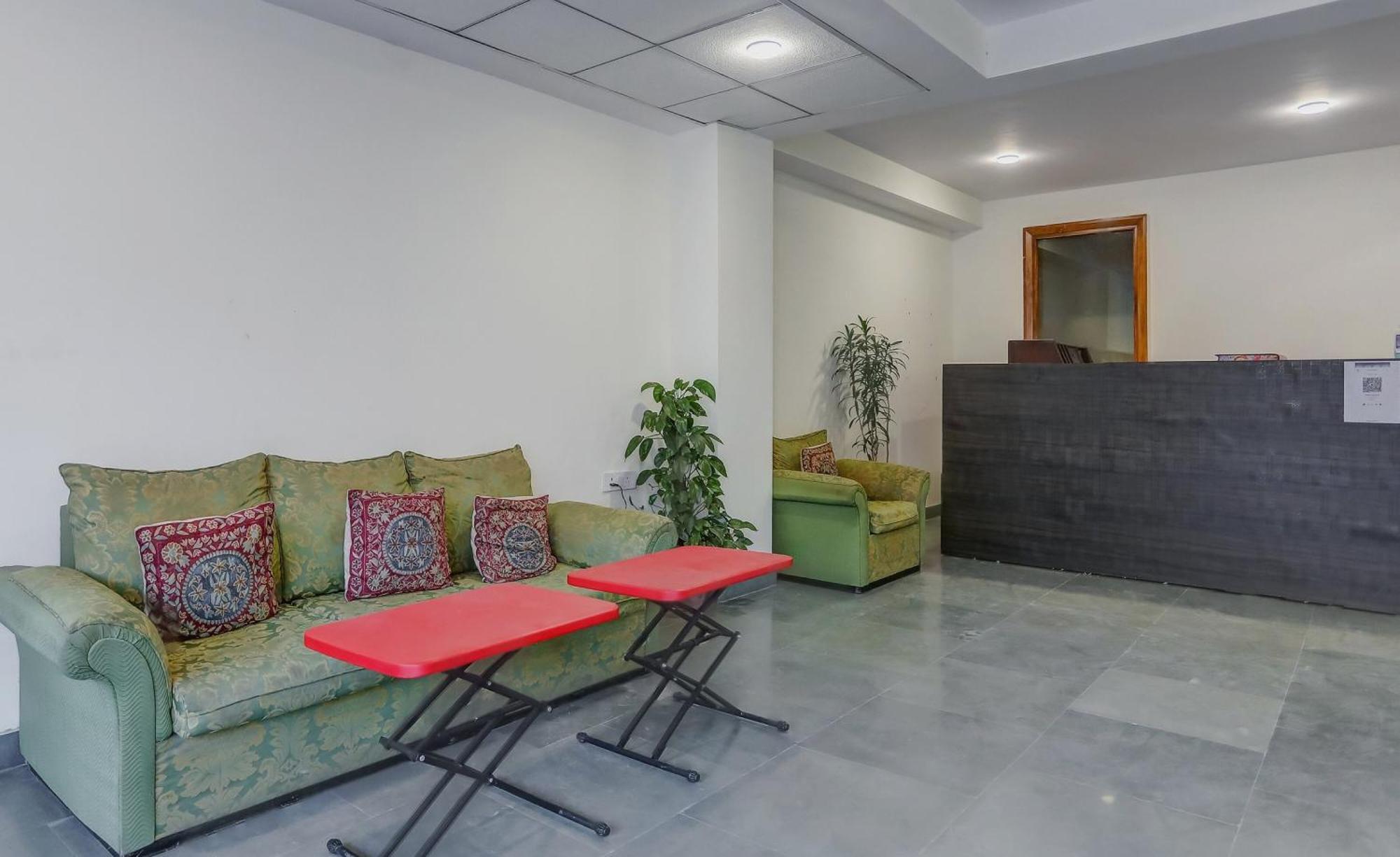 Collection O The Doors Near Appu Ghar Gurgaon Exterior foto