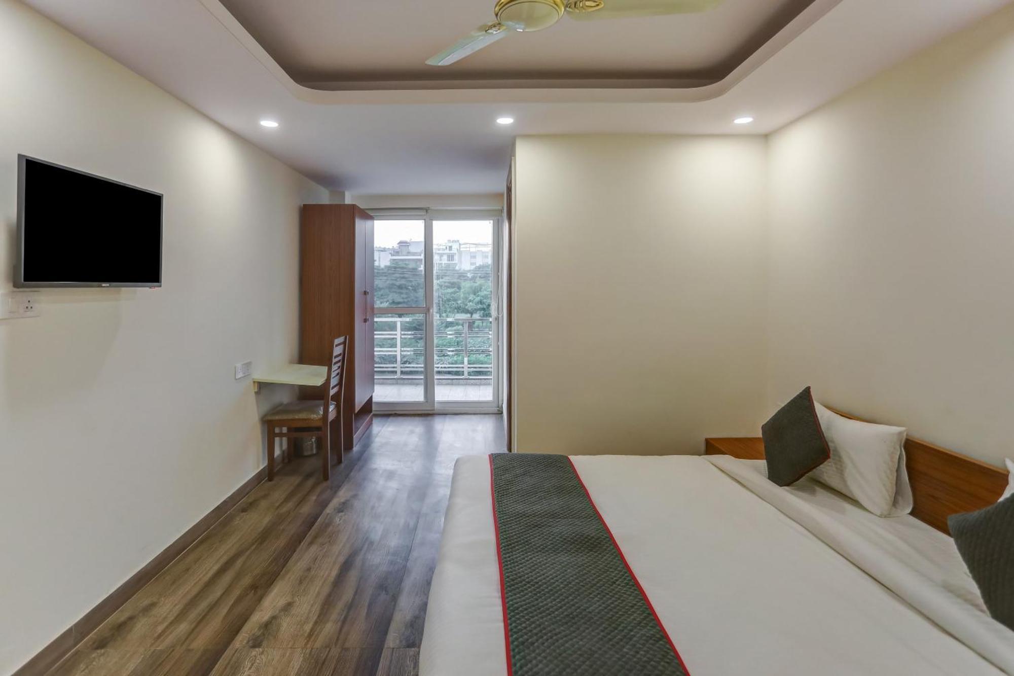 Collection O The Doors Near Appu Ghar Gurgaon Exterior foto