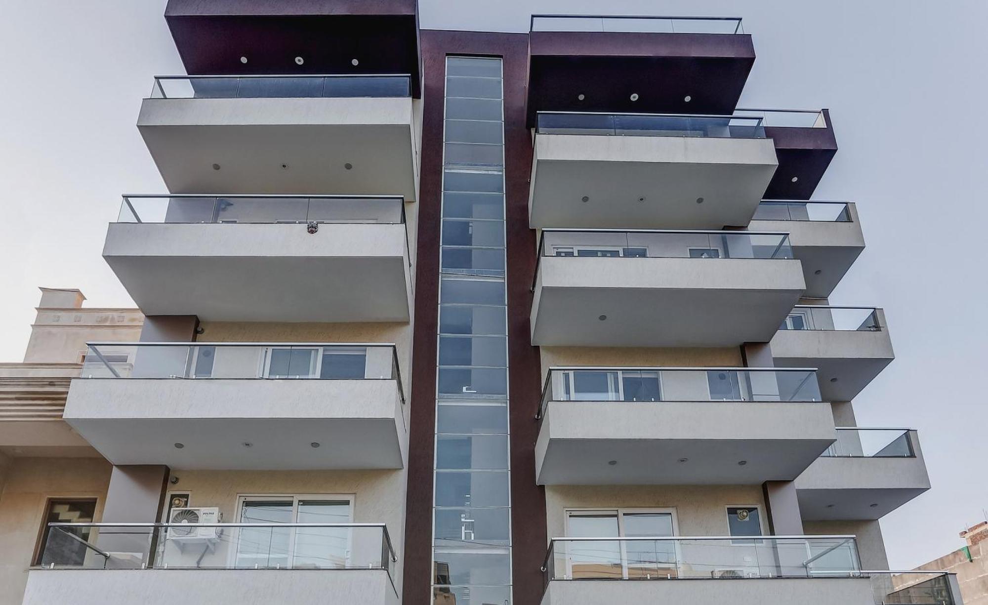 Collection O The Doors Near Appu Ghar Gurgaon Exterior foto